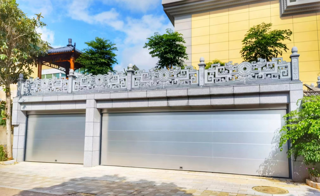 Flat aluminum plate flip-up